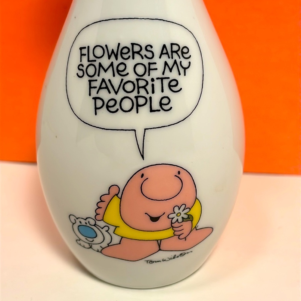 Vintage 1982 Ziggy mini flower vase!  (flowers not included) Excellent Condition